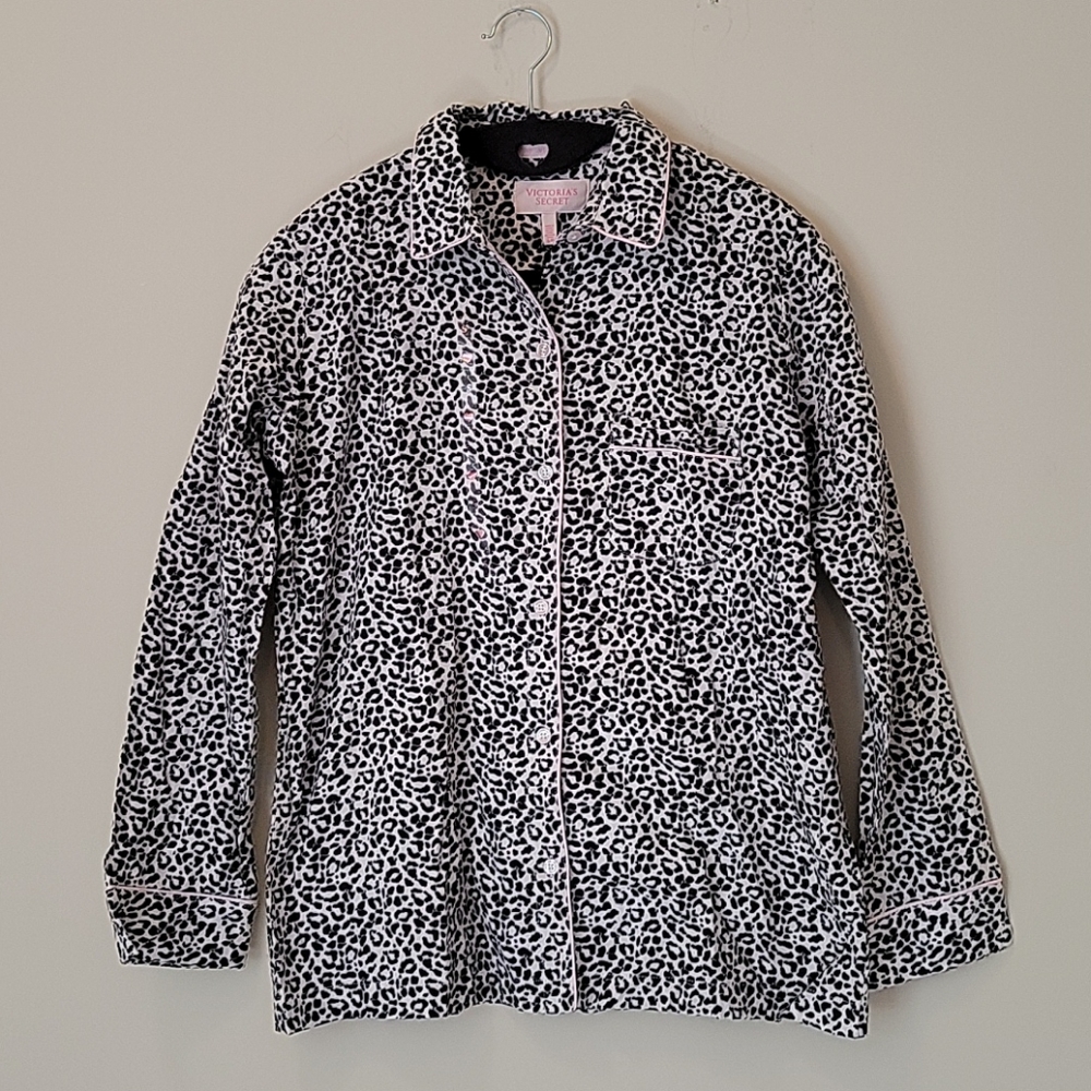 NEW Victoria's Secret Animal Print Pajama Top S